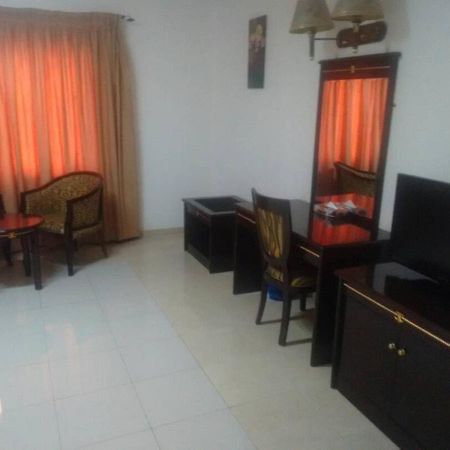 Riviera Hotel Benin Cotonou Exterior foto