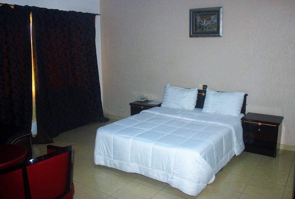 Riviera Hotel Benin Cotonou Exterior foto
