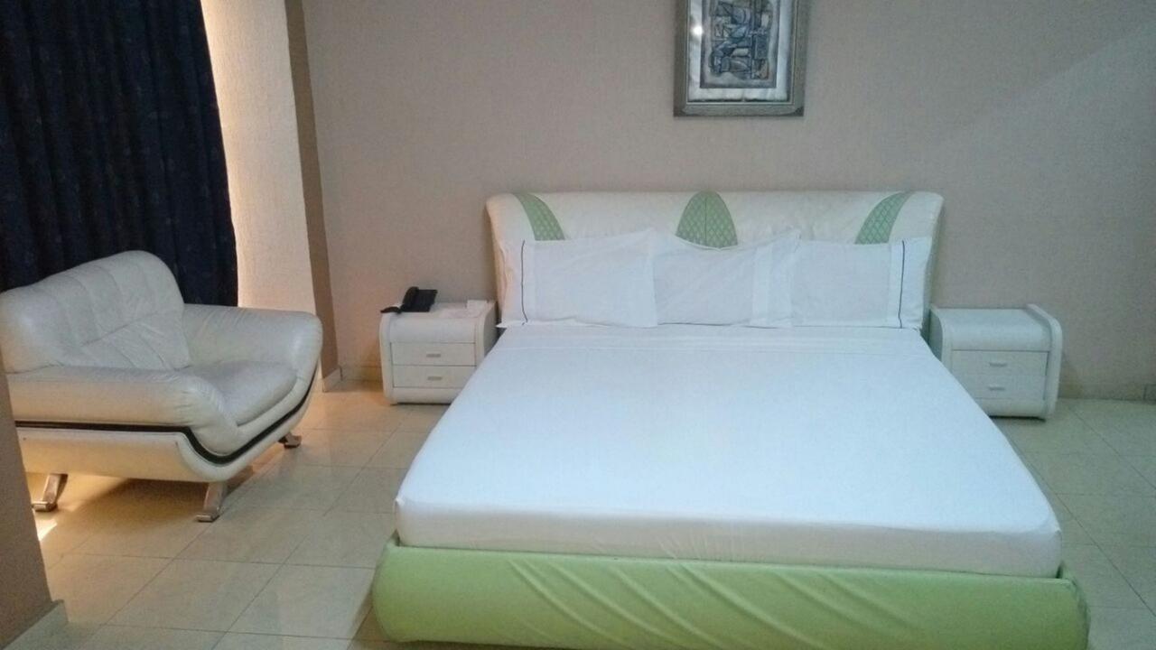 Riviera Hotel Benin Cotonou Exterior foto
