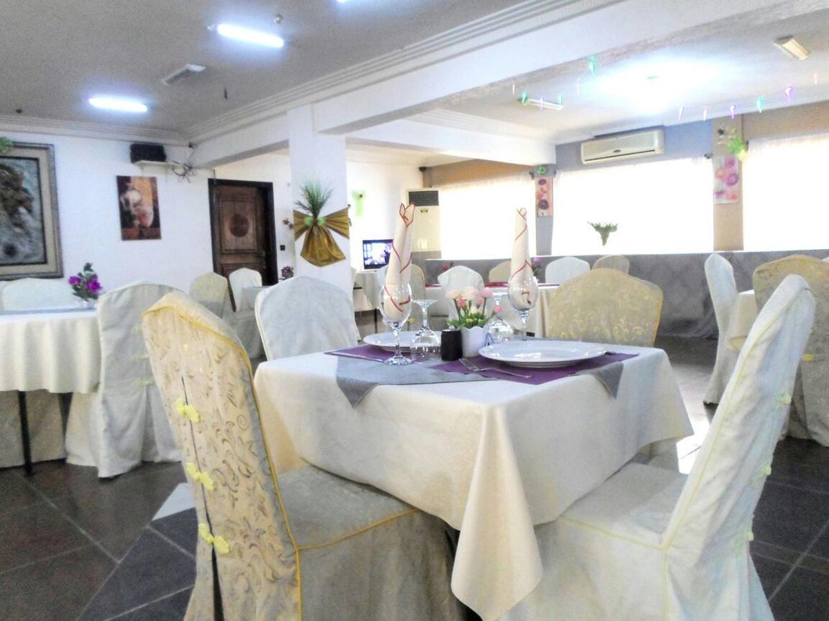 Riviera Hotel Benin Cotonou Exterior foto