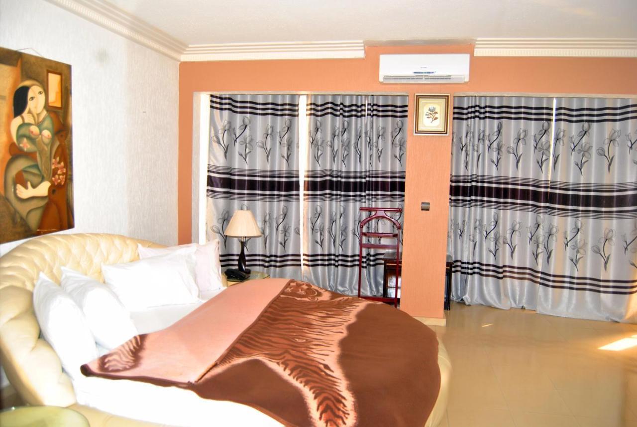 Riviera Hotel Benin Cotonou Exterior foto