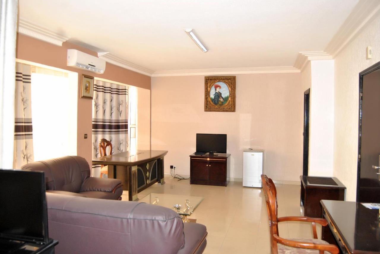 Riviera Hotel Benin Cotonou Exterior foto
