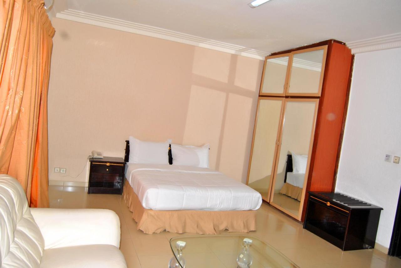 Riviera Hotel Benin Cotonou Exterior foto