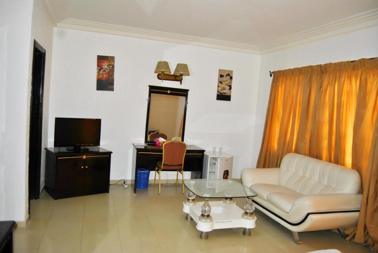 Riviera Hotel Benin Cotonou Exterior foto
