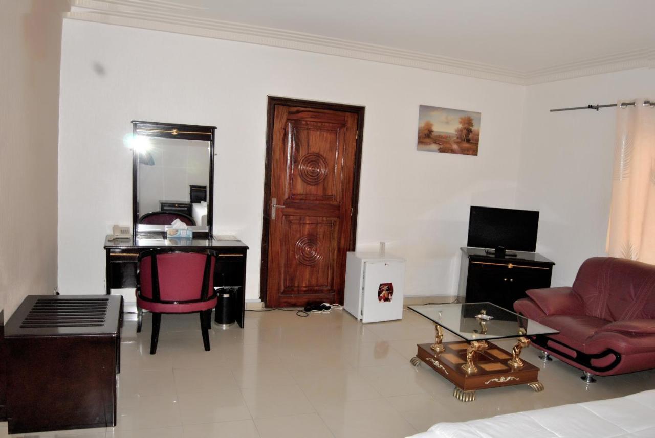 Riviera Hotel Benin Cotonou Exterior foto