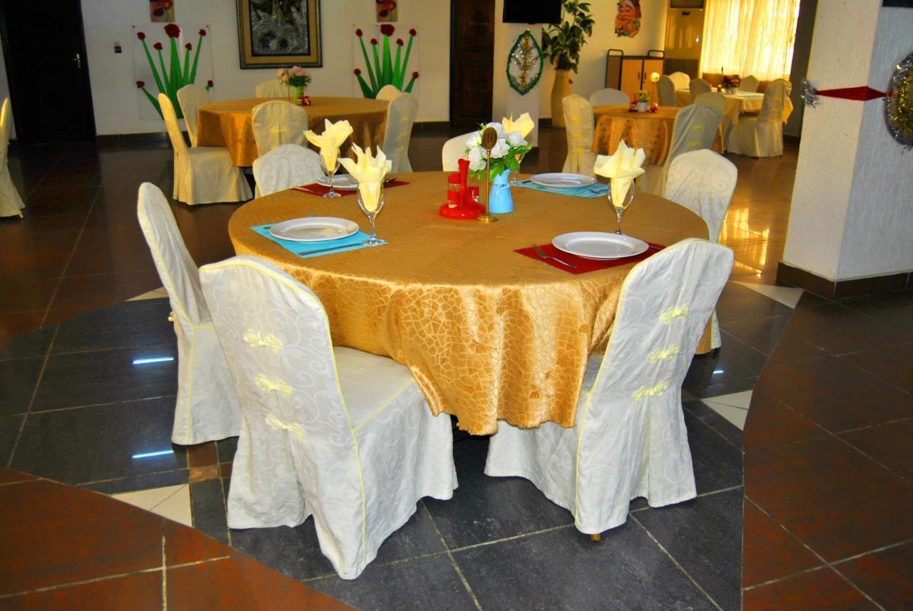 Riviera Hotel Benin Cotonou Exterior foto