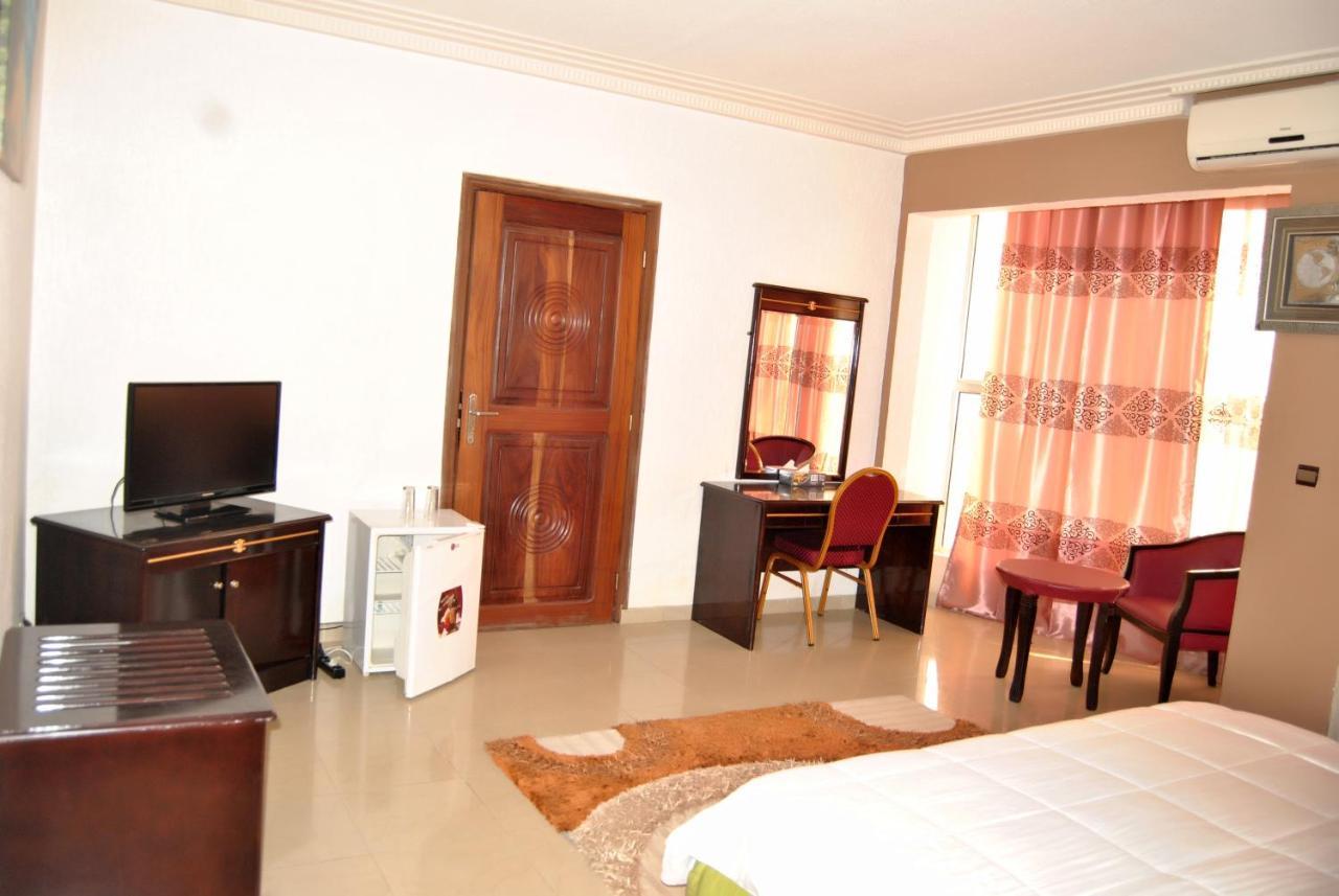 Riviera Hotel Benin Cotonou Exterior foto