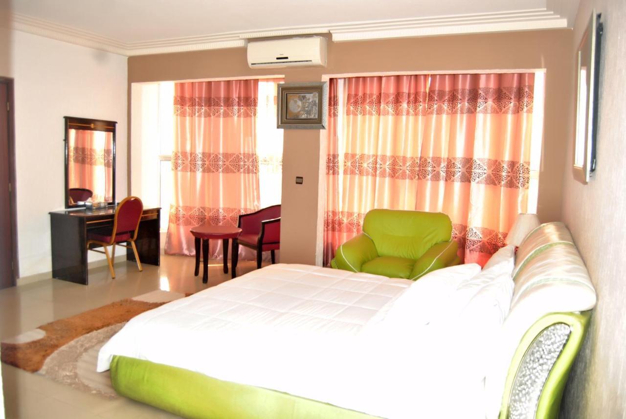 Riviera Hotel Benin Cotonou Exterior foto